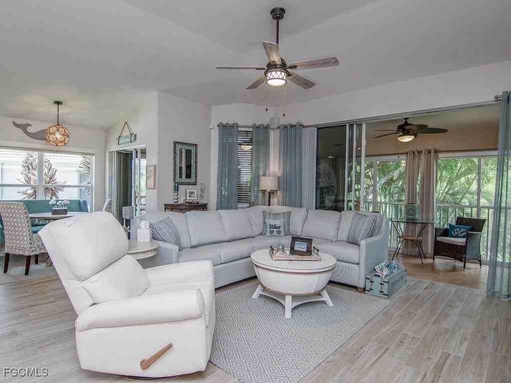 945 Carrick Bend Cir Apt 201 #201 - Photo 3 of 10