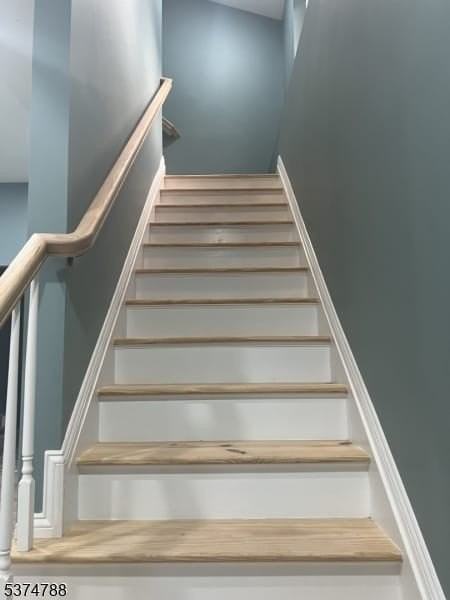 311 Jefferson Ave - Photo 7 of 20