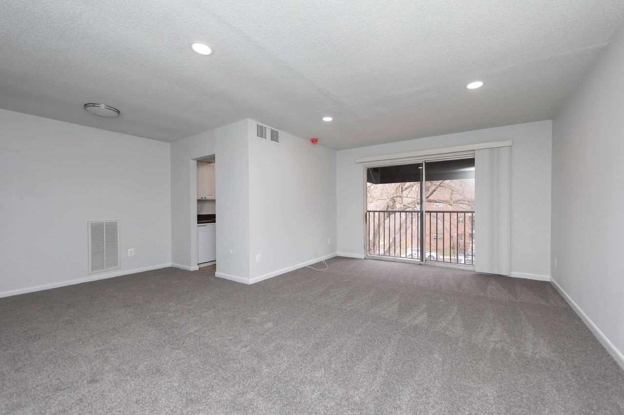 Waterford - Photo 3 of 23