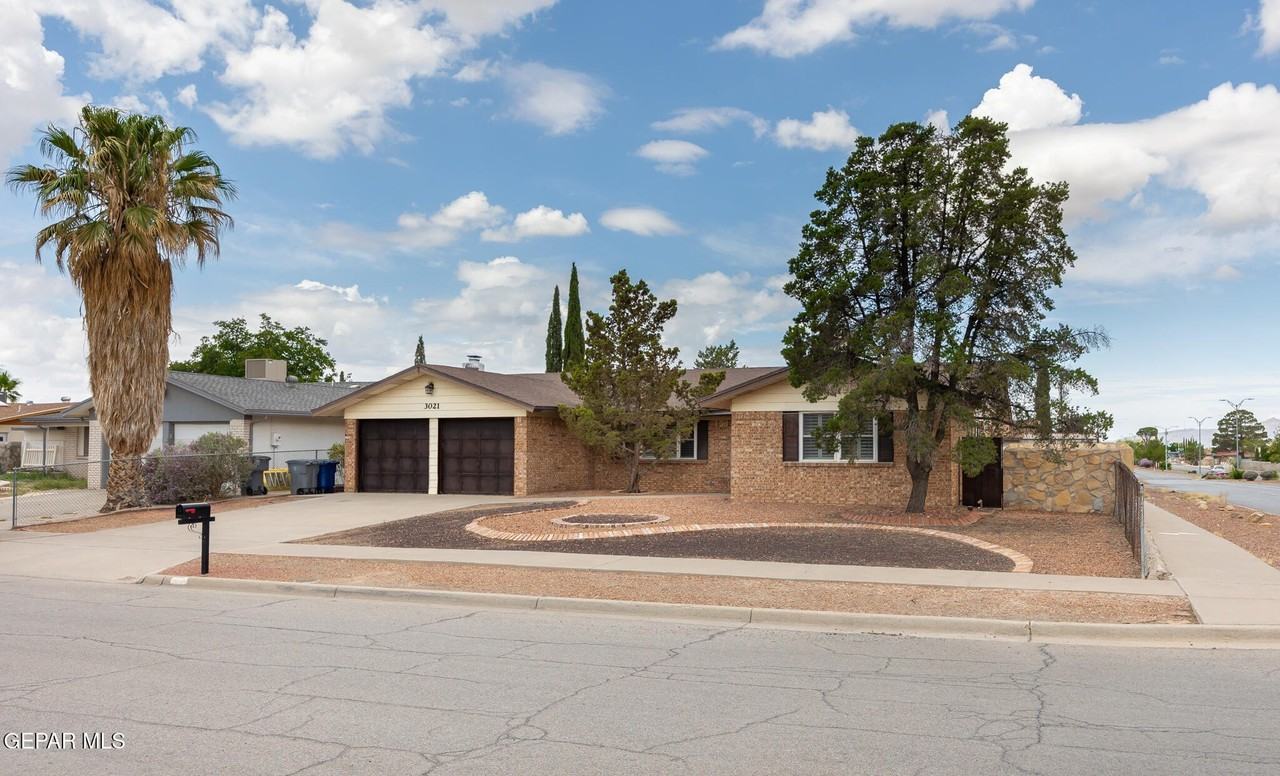 3021 Fierro Dr - Photo 2 of 23