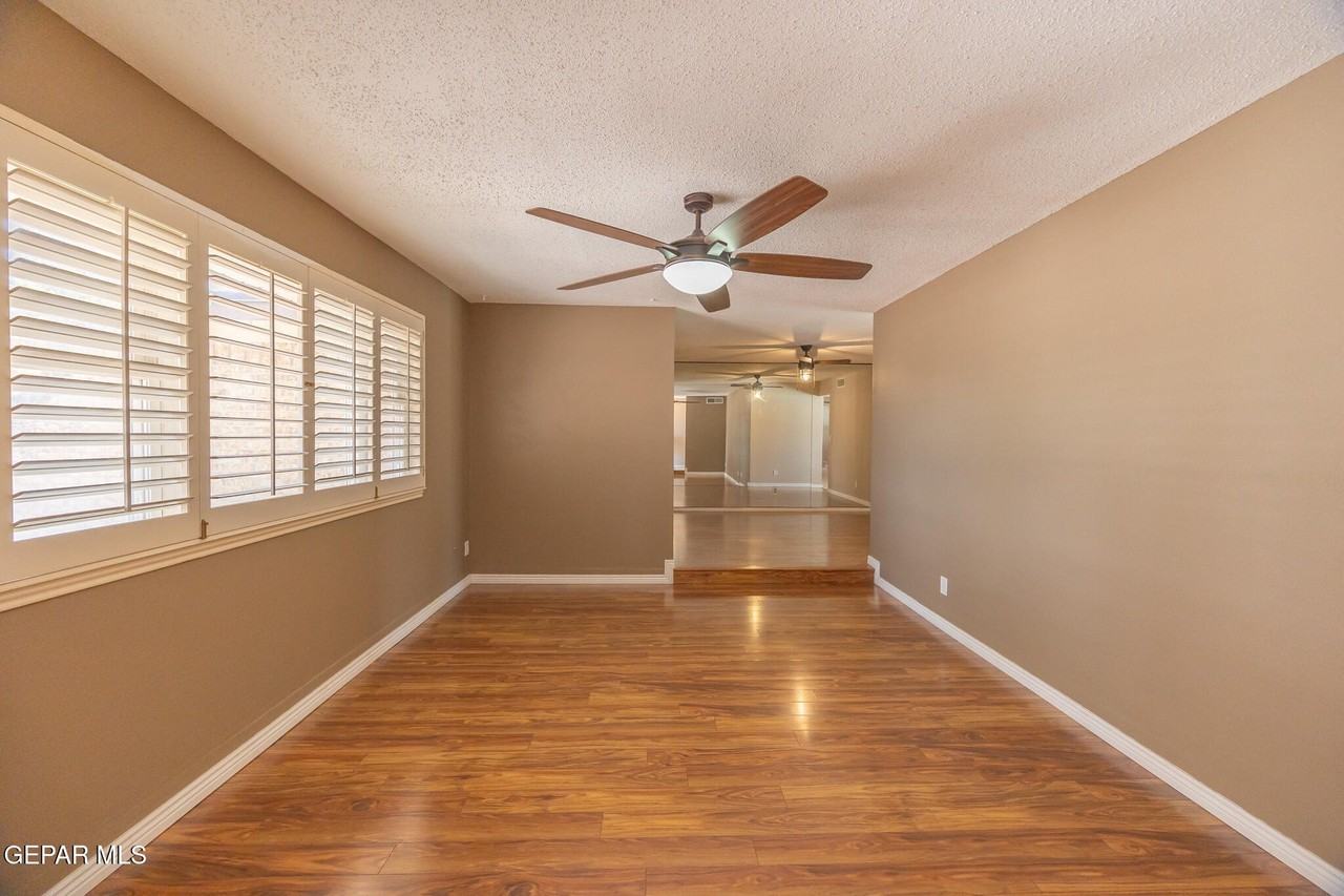 3021 Fierro Dr - Photo 5 of 23