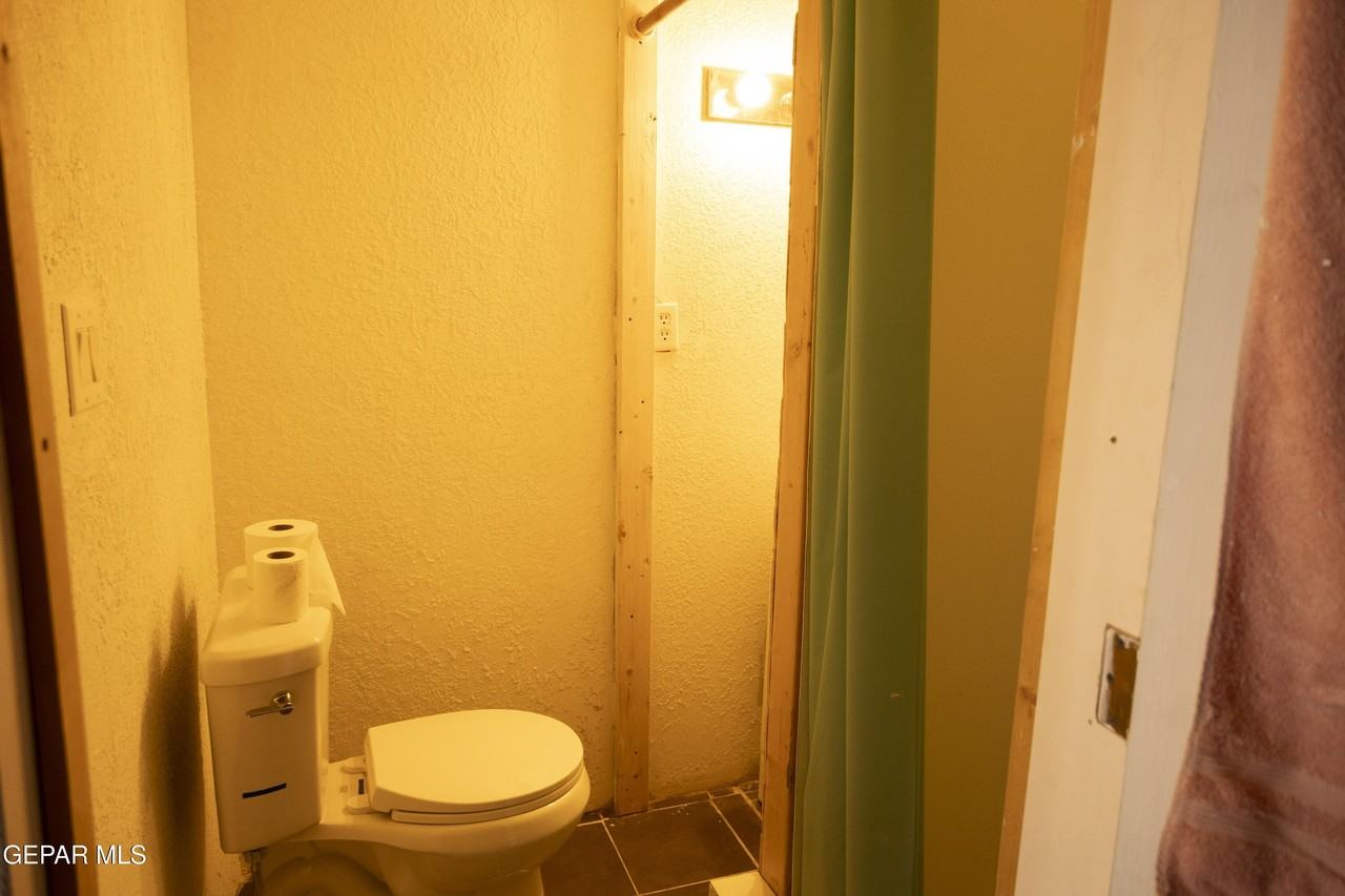 14369 Katherine Dr - Photo 5 of 6