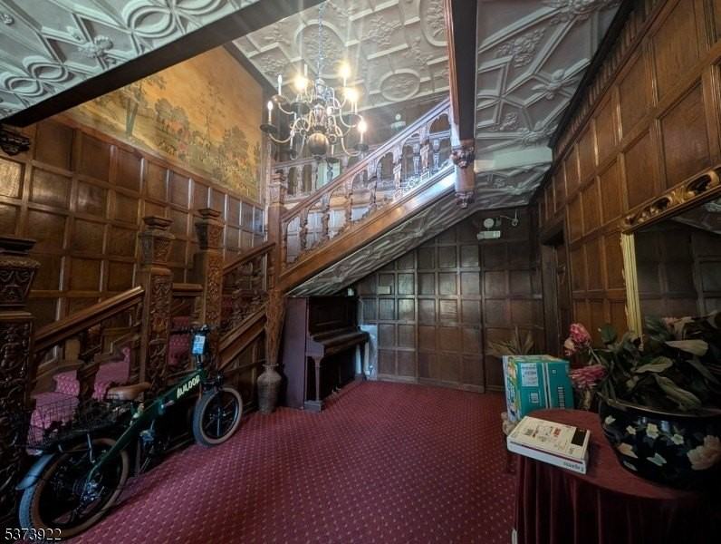 543 W 8th St - Photo 4 of 17