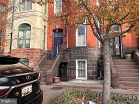 830 D St Se - Photo 1 of 1