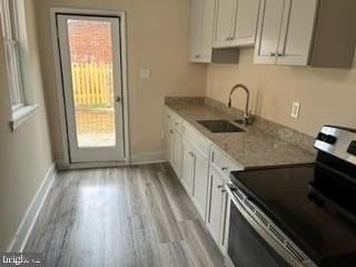 226 S Regester St - Photo 3 of 17