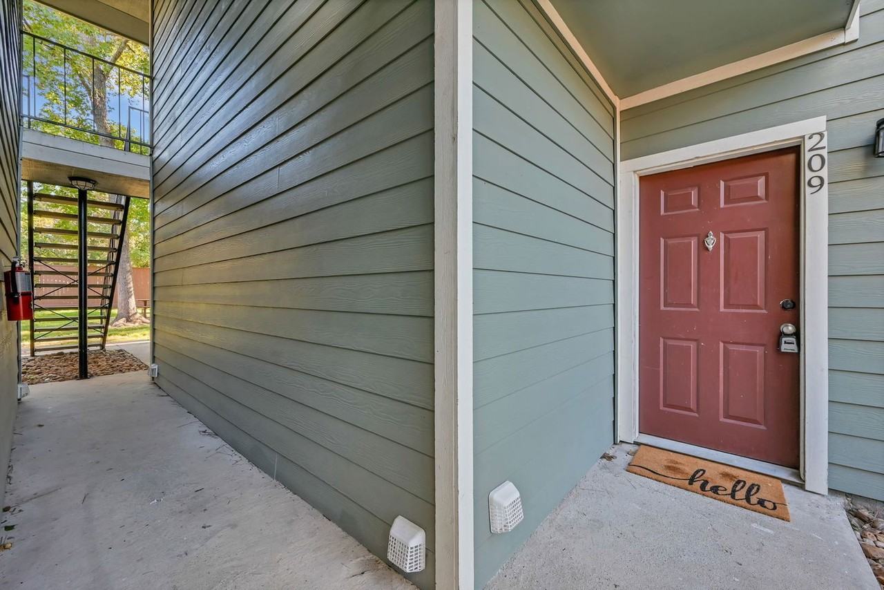 510 Billie Bess Ln #214 - Photo 3 of 6
