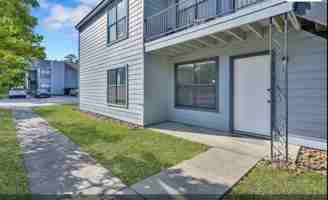 featured image of 900 Holly Dr #16