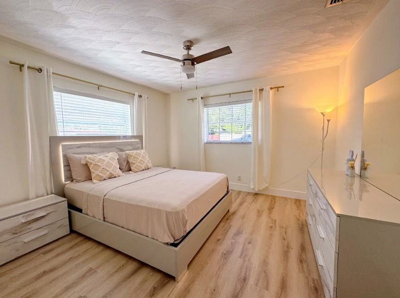 3300 N 67th Ave - Photo 4 of 8