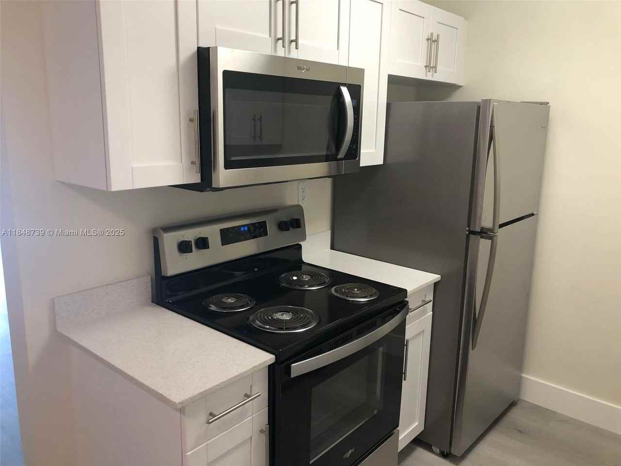 10748 N Kendall Dr #N20 - Photo 3 of 20