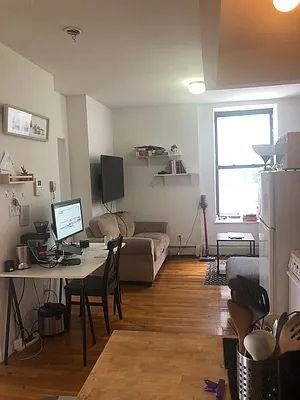 E Houston St #3A - Photo 2 of 8