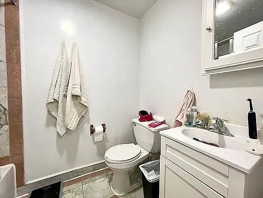 156 Orchard St #5A - Photo 3 of 6