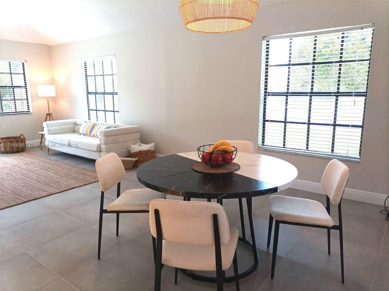 13473 Fountain View Blvd #1 - Photo 4 of 17