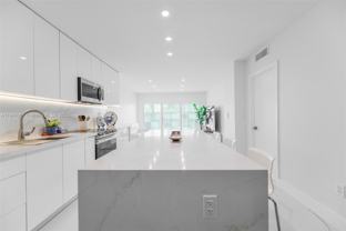 1950 S Ocean Dr #3D - Photo 1 of 1