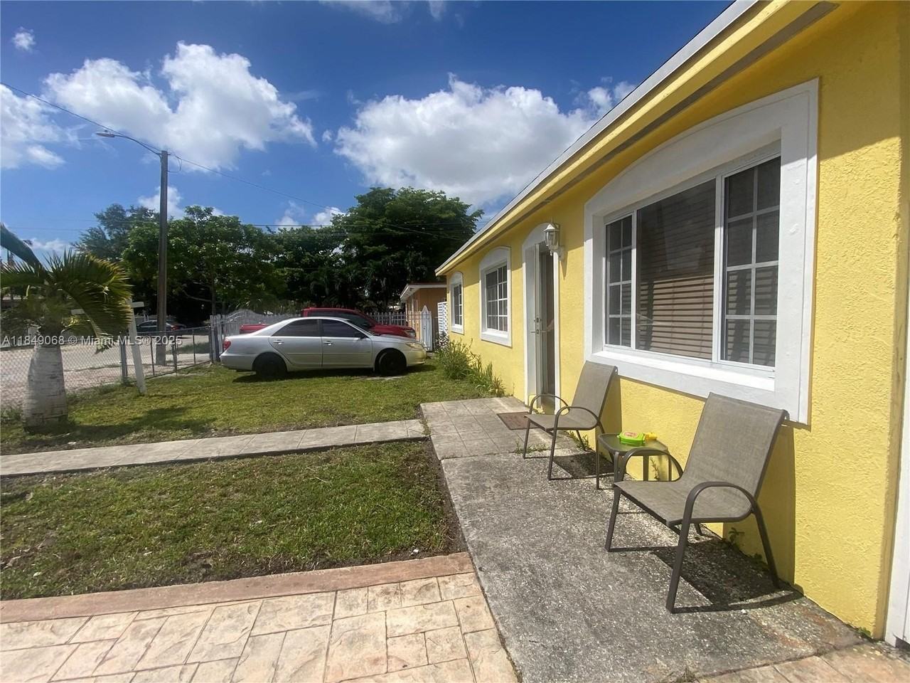 10440 Nw 28th Ct - Photo 2 of 7