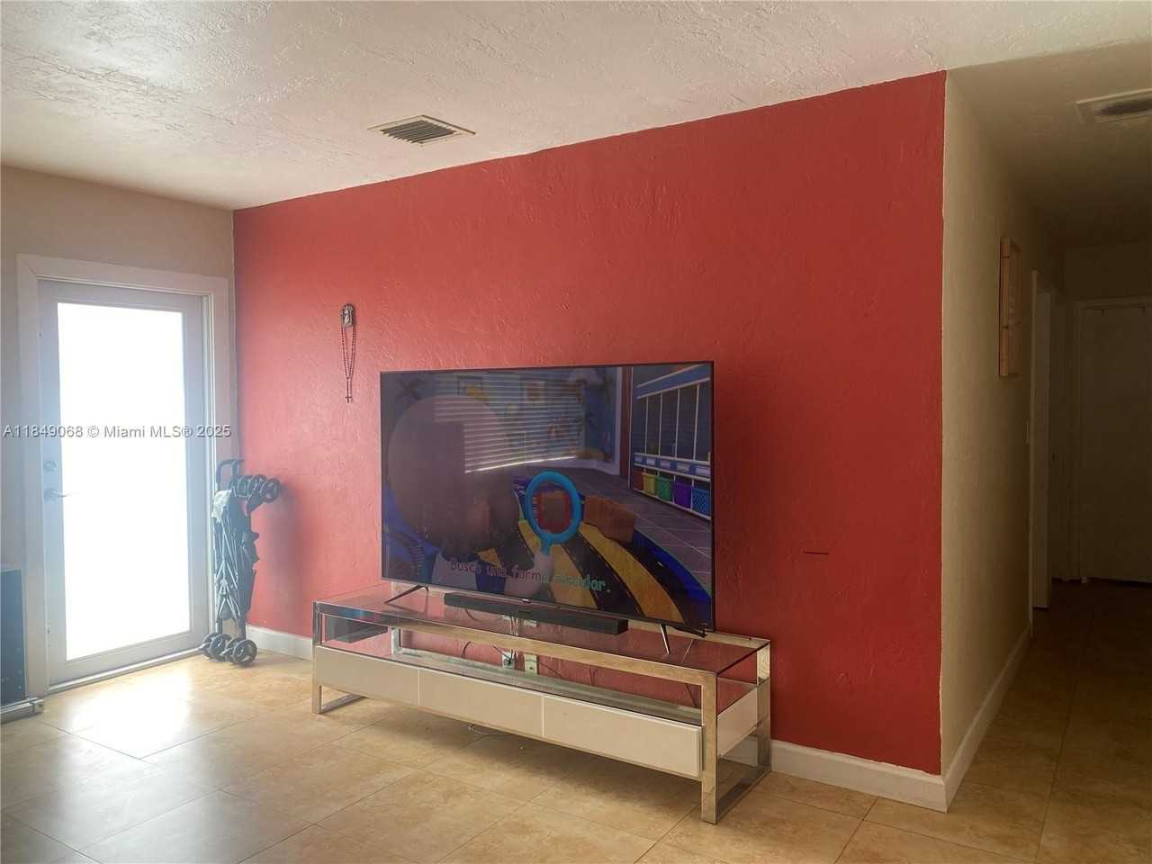 10440 Nw 28th Ct - Photo 3 of 7