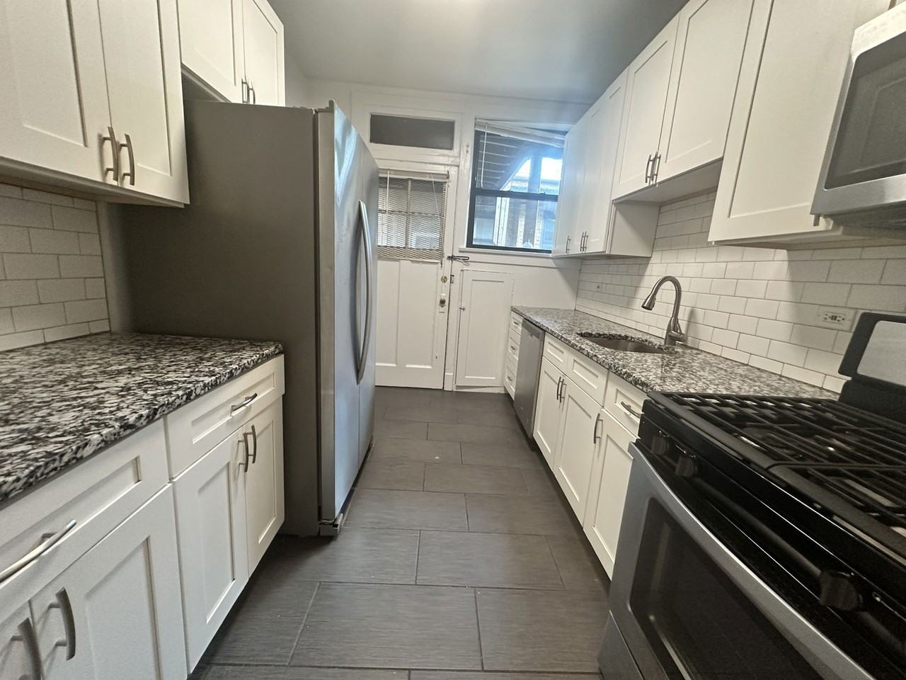 2230 Sherman Ave #F3 - Photo 7 of 8