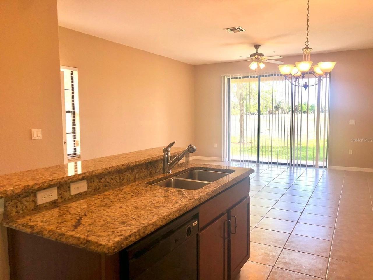 20626 Maxim Parkway - Photo 6 of 50