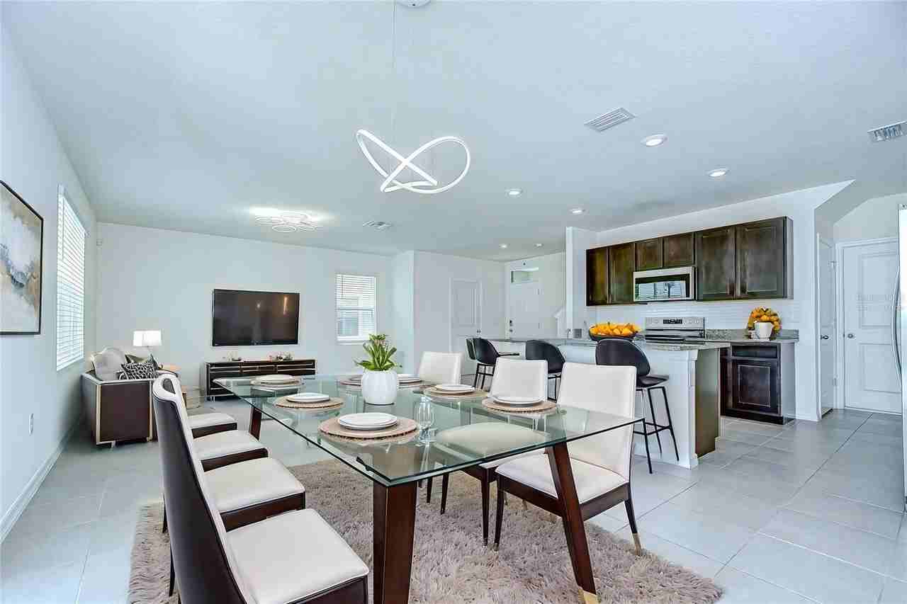 1382 Crescent Hoop Way - Photo 6 of 27