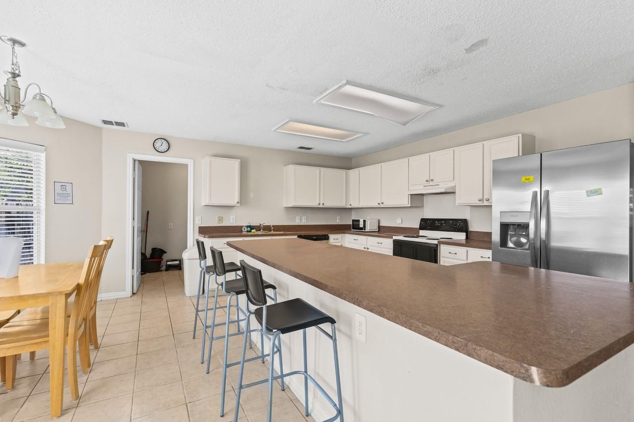 Cave Cove Ct - Photo 7 of 13