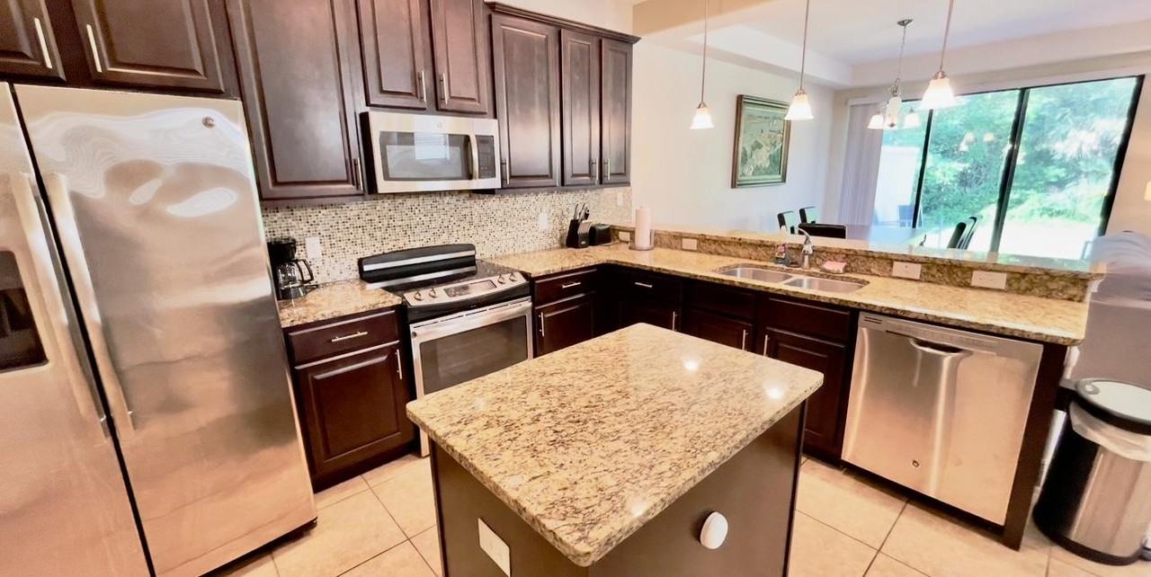 Roseville Blvd - Photo 2 of 18