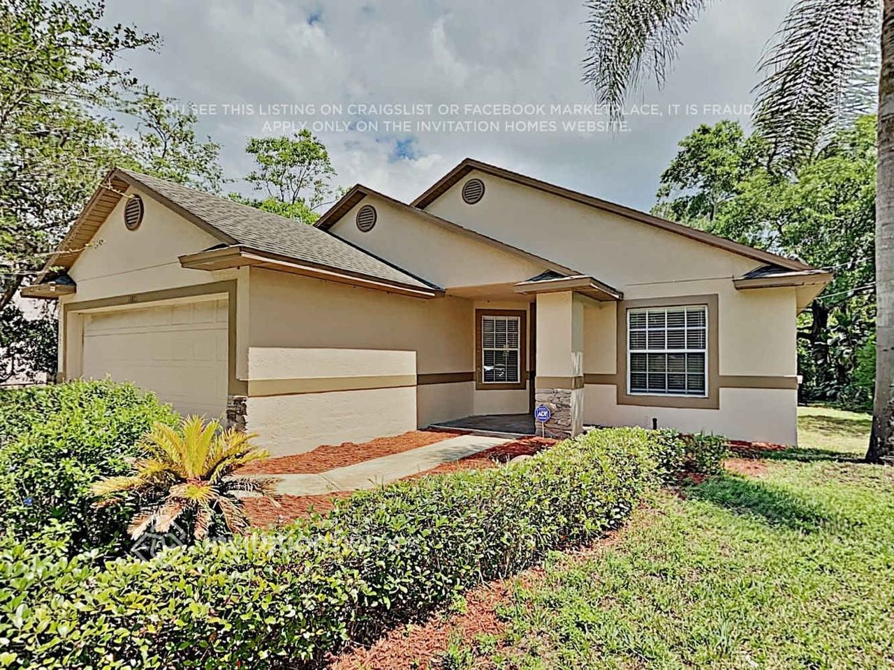 365 Crest St - Photo 2 of 19