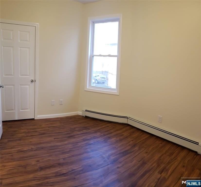 118 Fort Lee Rd - Photo 4 of 6