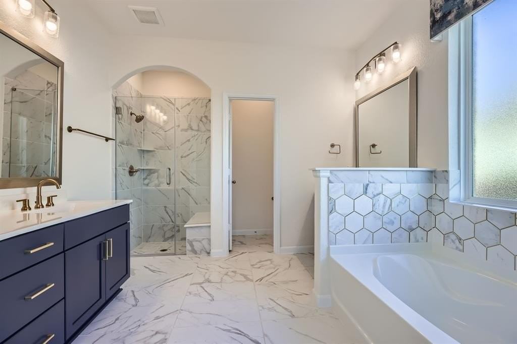 17204 Clover Drive - Photo 5 of 37