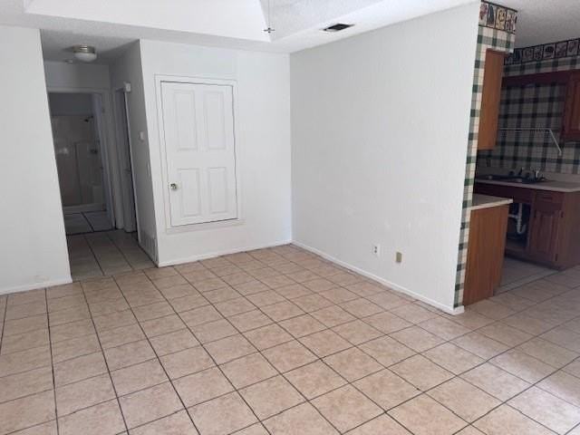 212 16th St Se - Photo 3 of 8