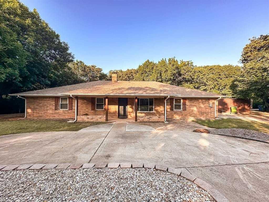 6616 Crooked Lane - Photo 2 of 36