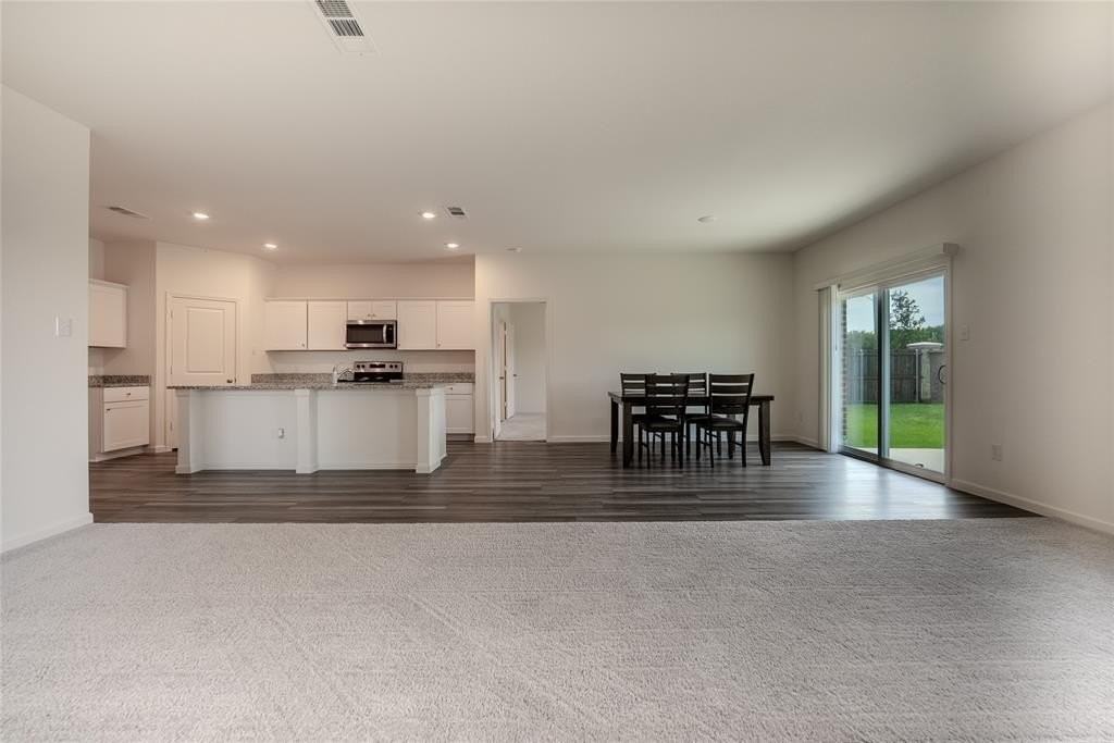 24 Elderbrook Ln - Photo 7 of 29