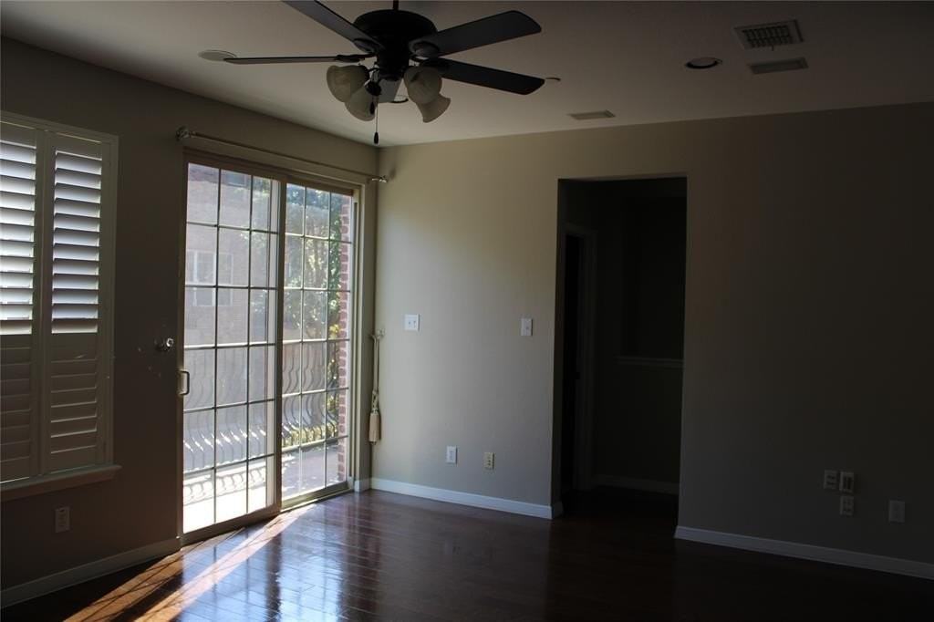 3912 Asbury Ln - Photo 5 of 39