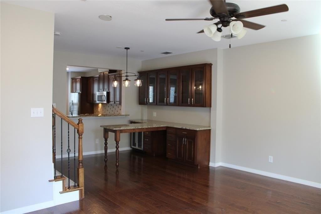 3912 Asbury Ln - Photo 6 of 39