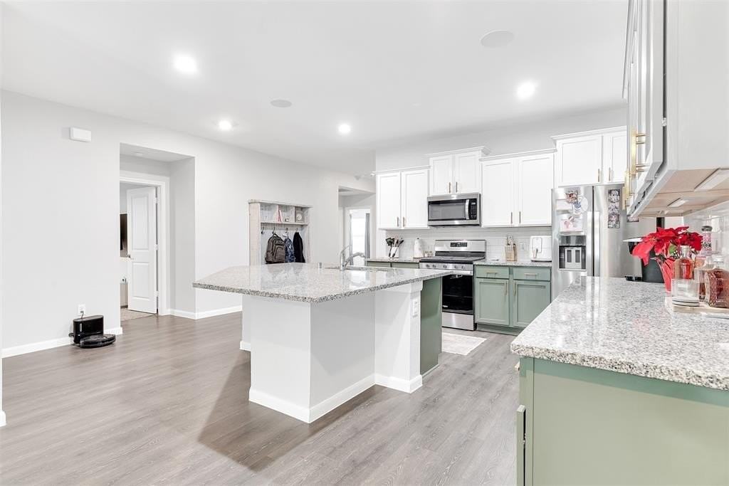 707 Range Dr - Photo 5 of 29