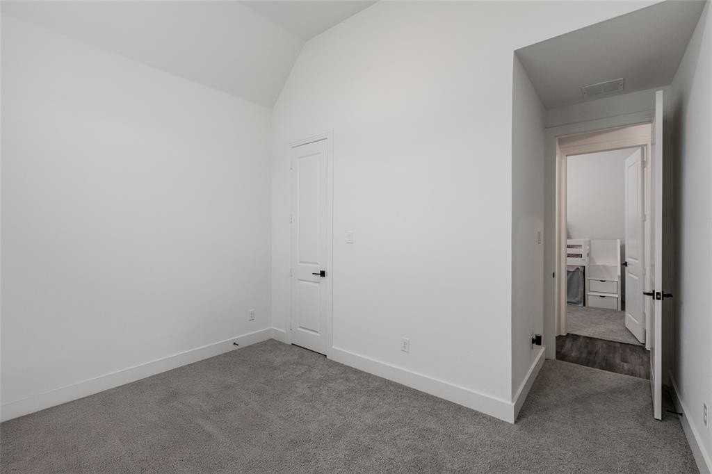 3509 Mescalbean Dr - Photo 7 of 30