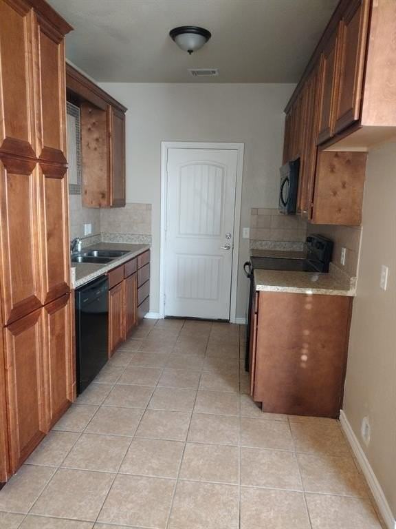 1106 Parkway Trl - Photo 4 of 11