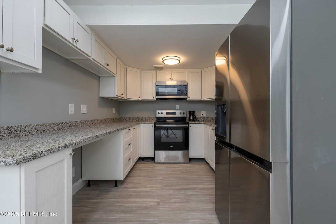 3371 Thalia Rd - Photo 5 of 17