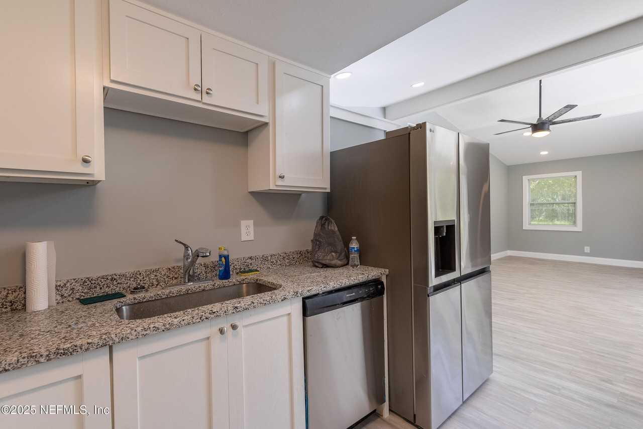 3371 Thalia Rd - Photo 6 of 17