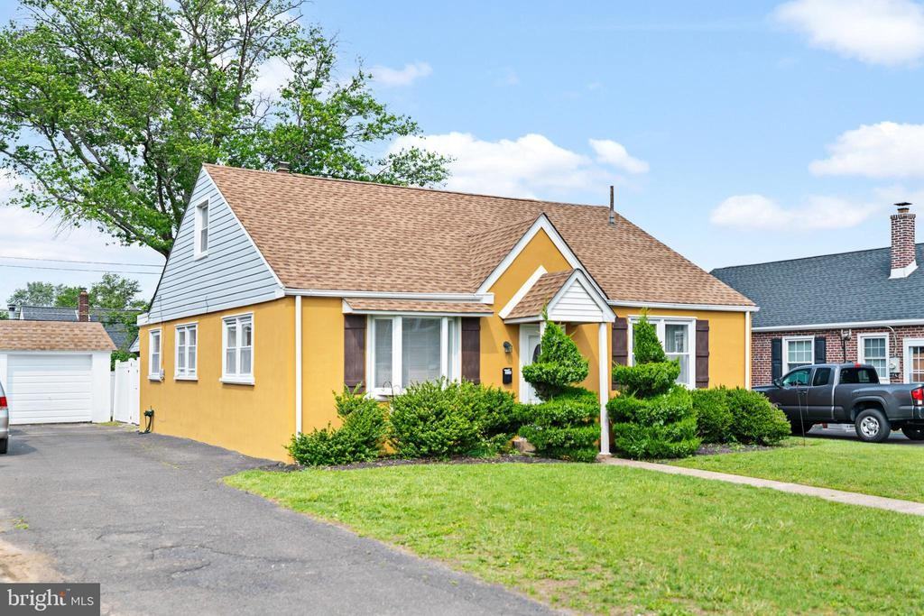 3149 Willits Rd - Photo 2 of 34