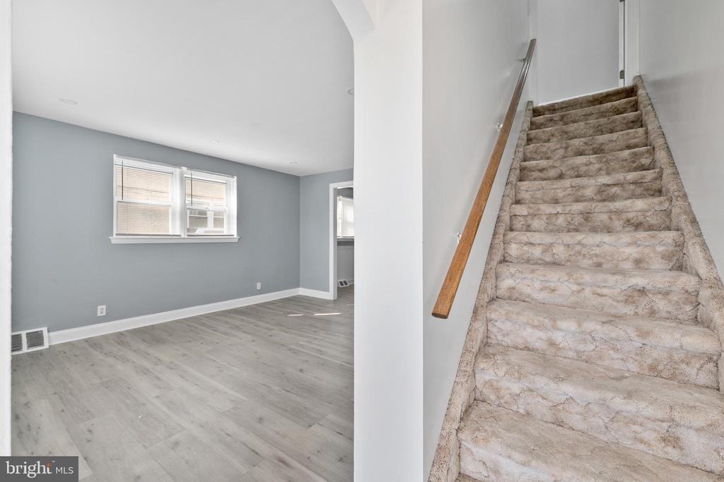 3149 Willits Rd - Photo 4 of 34