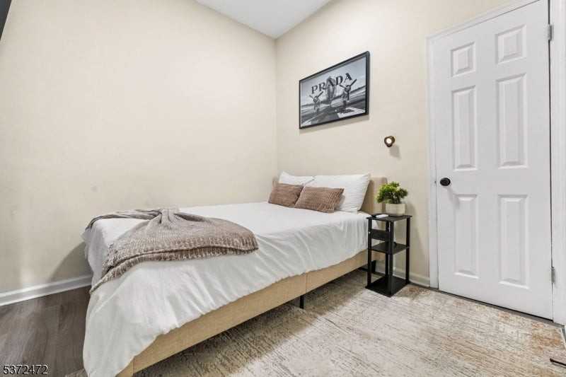 39 Emmet St - Photo 7 of 21