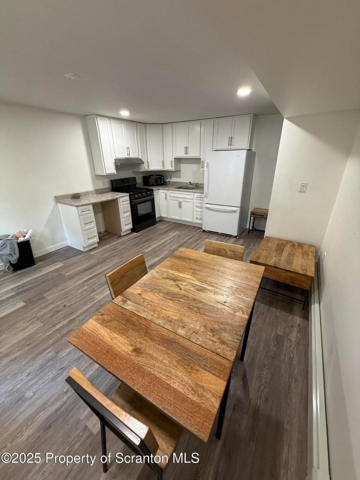 2402 Dimmick Ave - Photo 3 of 8