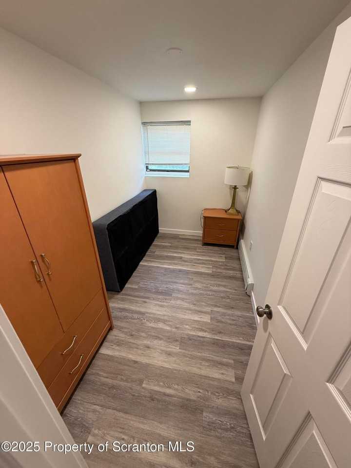 2402 Dimmick Ave - Photo 5 of 8