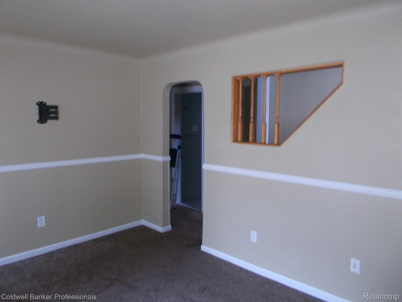 2205 E 10 Mile Rd - Photo 4 of 15