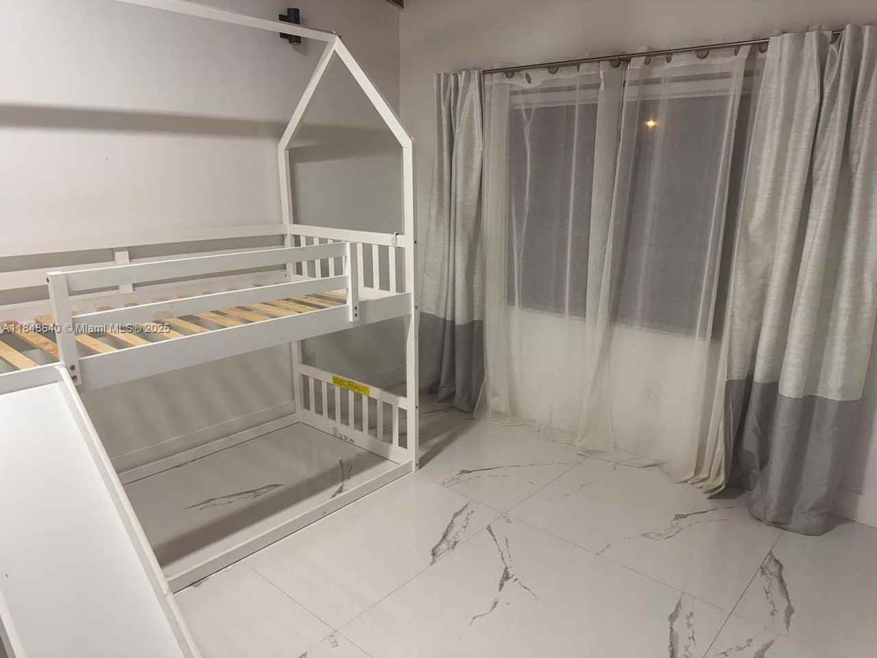 2671 S Parkview Dr - Photo 4 of 6