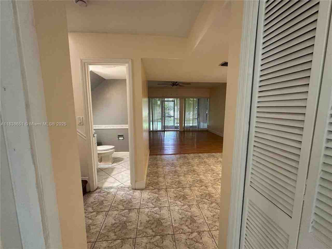 8005 Lagos De Campo Blvd #L4 - Photo 3 of 8