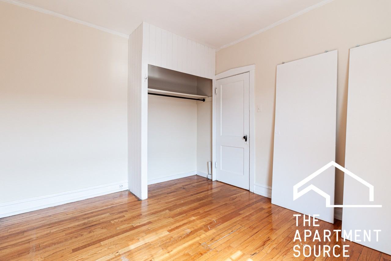 955 W Cornelia Ave #3A - Photo 6 of 9