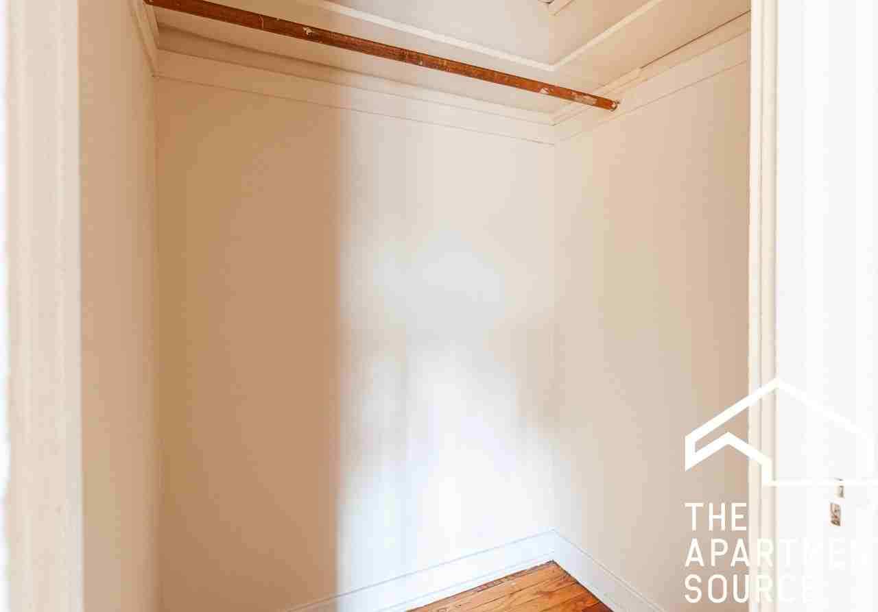 955 W Cornelia Ave #3A - Photo 7 of 9