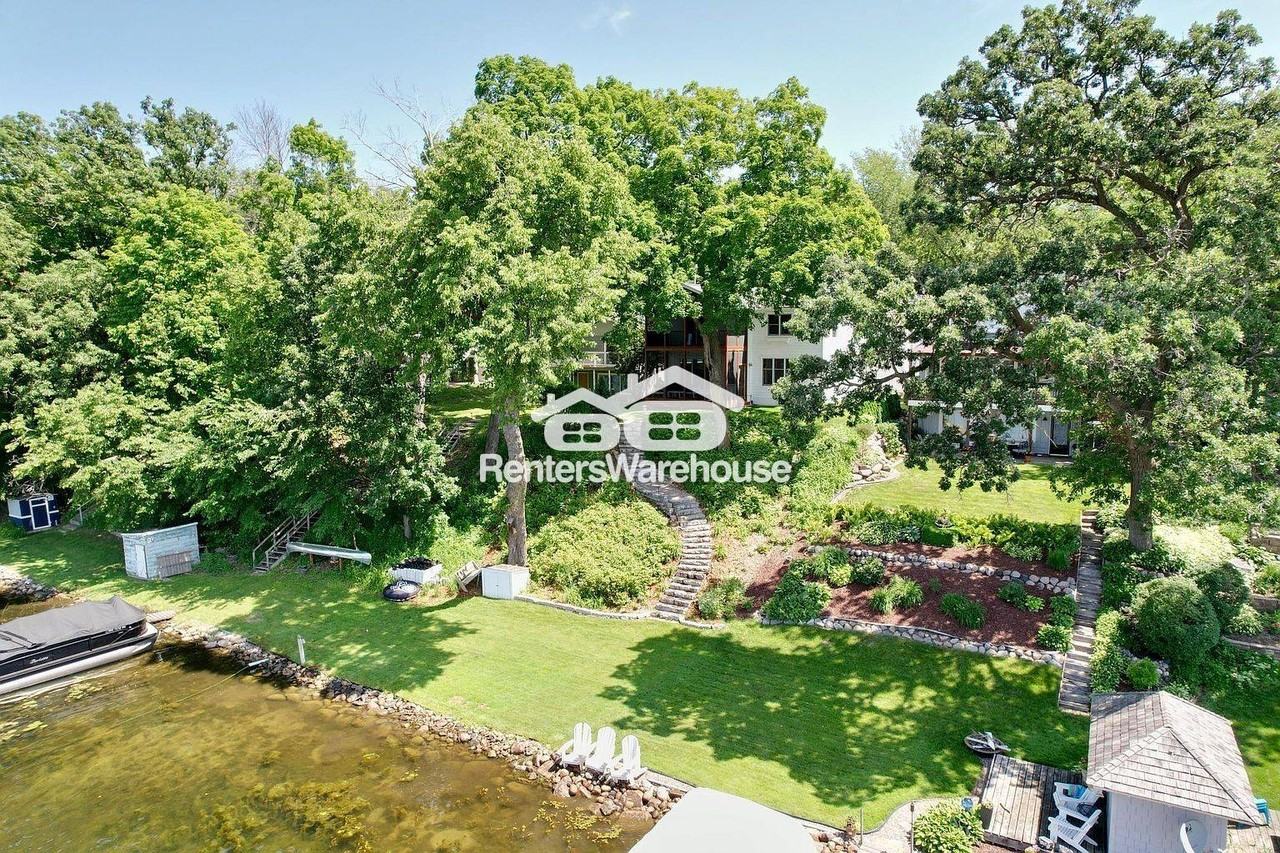 577 Park Ln - Photo 2 of 26