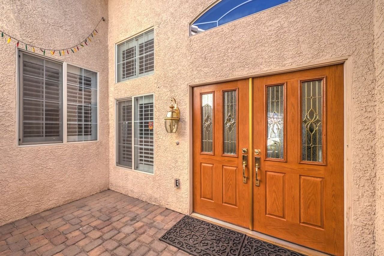 6299 Pale Pavilion Ave - Photo 5 of 40