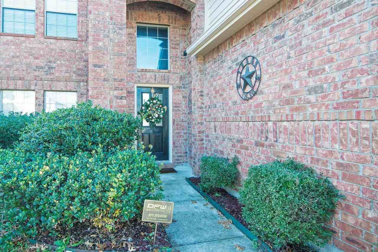 2041 Helmoken Falls Dr - Photo 3 of 30